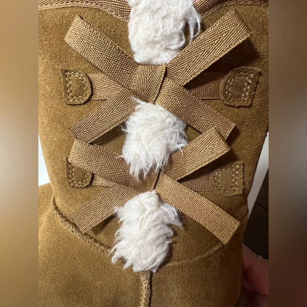 UGG | KOOLABURRA BY UGG | WOMENS VICTORIA SHORT FUR BOOT | SIZE 5